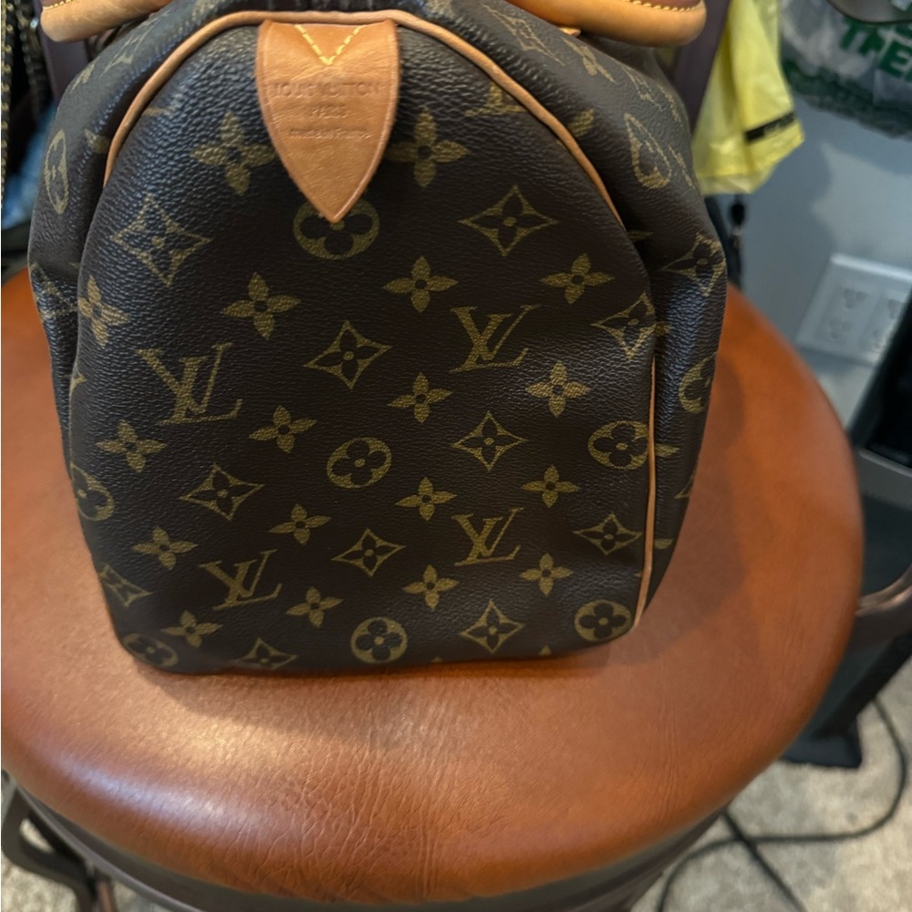 Louis Vuitton Speedy handbag 35